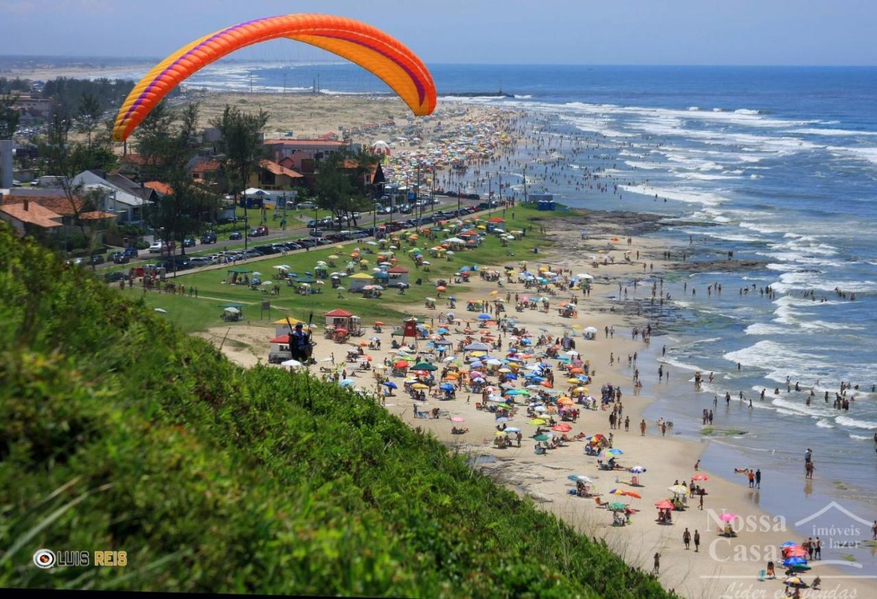 Вилла Casa De 2 Quartos Com 2 Ares-Condicionados Em Torres-Rs - Na Mais Bela Praia Gaucha - Cozinha - Banheiro - Tv Smart 32 E Wi-Fi - Estacionamento - Anfitria Superhost No Bnb Экстерьер фото