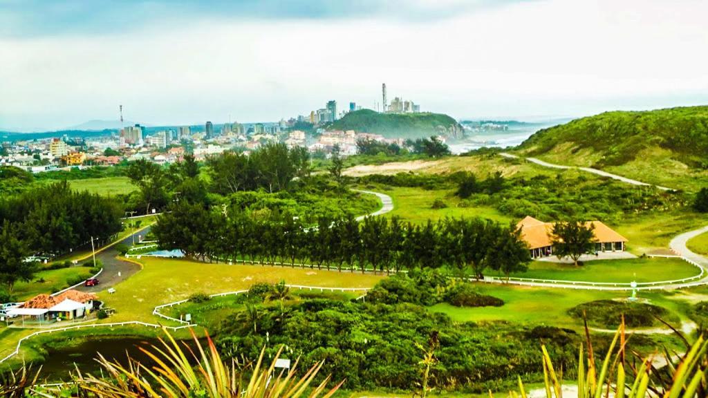 Вилла Casa De 2 Quartos Com 2 Ares-Condicionados Em Torres-Rs - Na Mais Bela Praia Gaucha - Cozinha - Banheiro - Tv Smart 32 E Wi-Fi - Estacionamento - Anfitria Superhost No Bnb Экстерьер фото