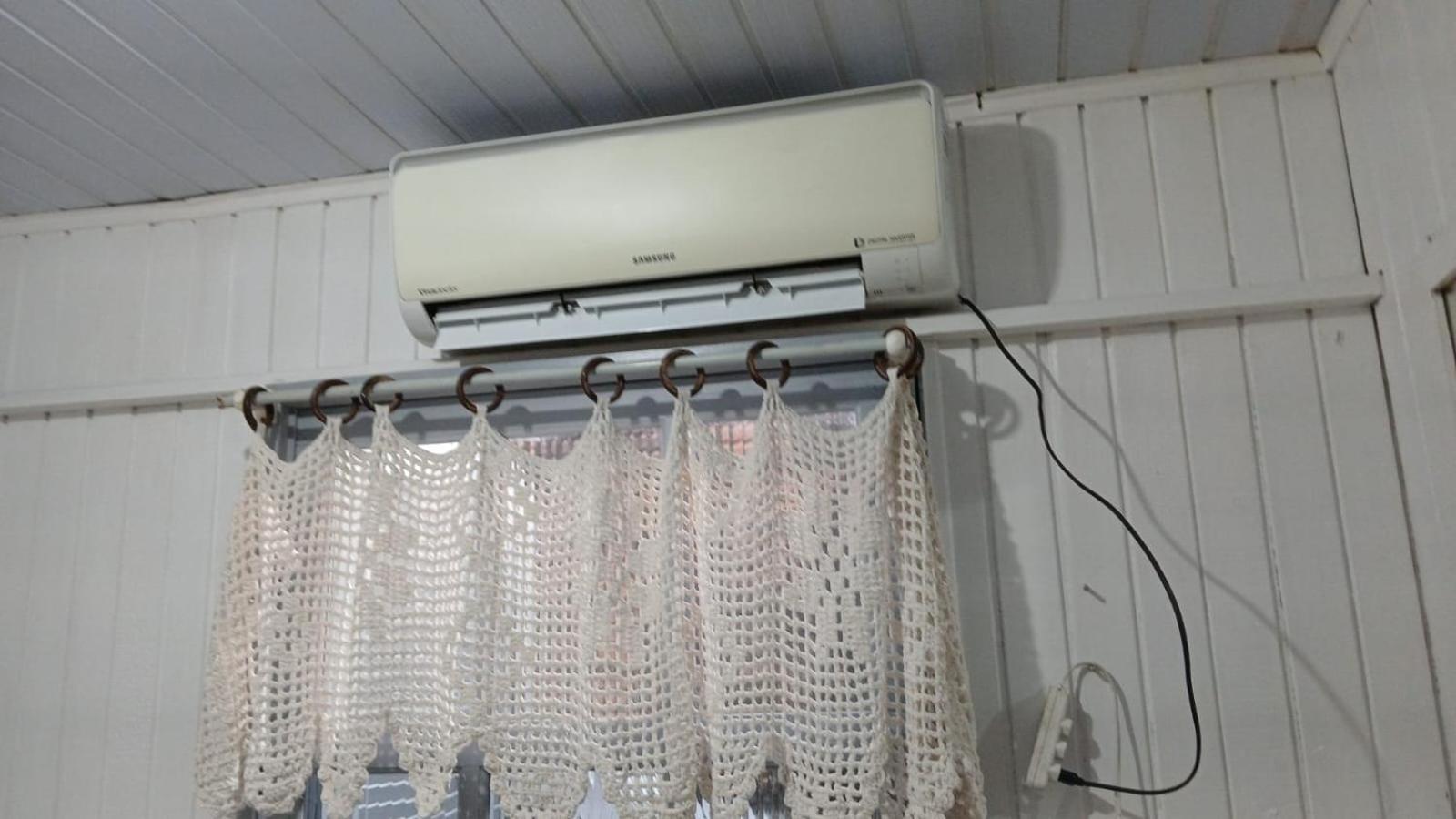 Вилла Casa De 2 Quartos Com 2 Ares-Condicionados Em Torres-Rs - Na Mais Bela Praia Gaucha - Cozinha - Banheiro - Tv Smart 32 E Wi-Fi - Estacionamento - Anfitria Superhost No Bnb Экстерьер фото
